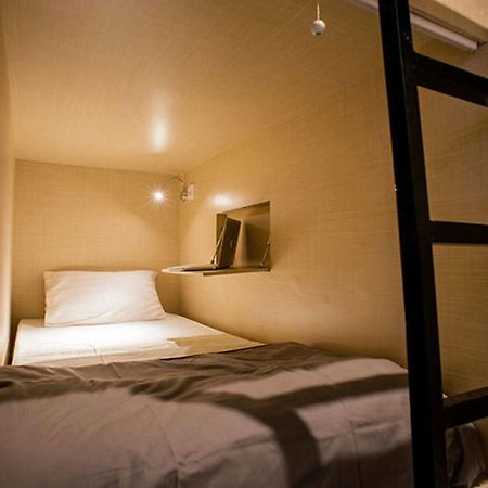 Bedplus Backpacker Kuta Legian  Exterior photo