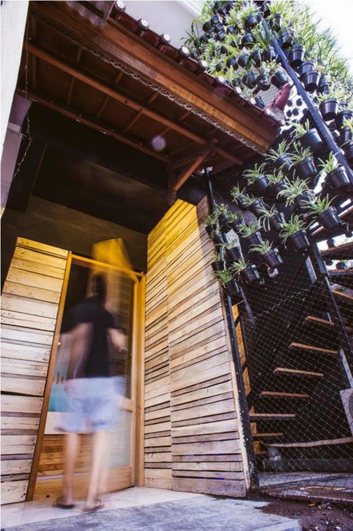 Bedplus Backpacker Kuta Legian  Exterior photo